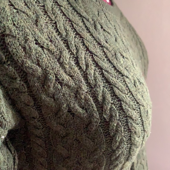 L sweater - Picture 3 of 4